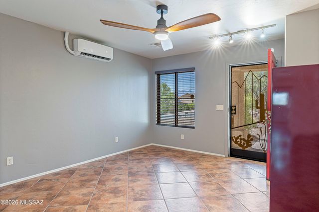 744 W Echo Mesa Drive, Green Valley, AZ 85614
