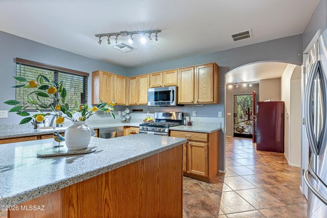 744 W Echo Mesa Drive, Green Valley, AZ 85614