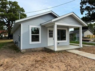 312 Jackson Avenue, Muskegon City, MI 49442