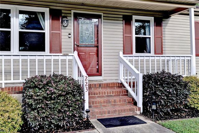 223 Louise DR, Newport News, VA 23601