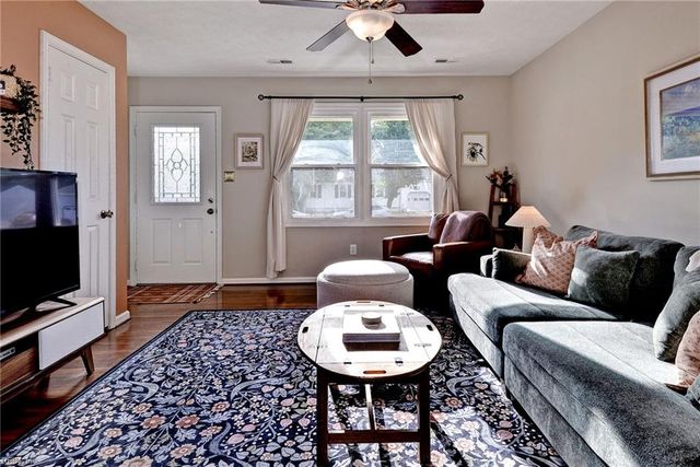 223 Louise DR, Newport News, VA 23601