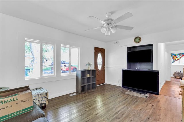 104 Dodson Drive S, Urbana, IL 61802