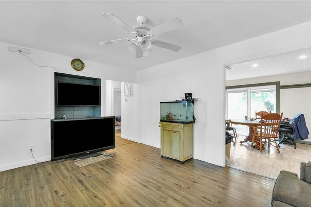 104 Dodson Drive S, Urbana, IL 61802