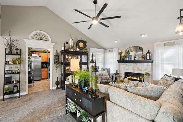 5848 Wildrose Lane, Schererville, IN 46375