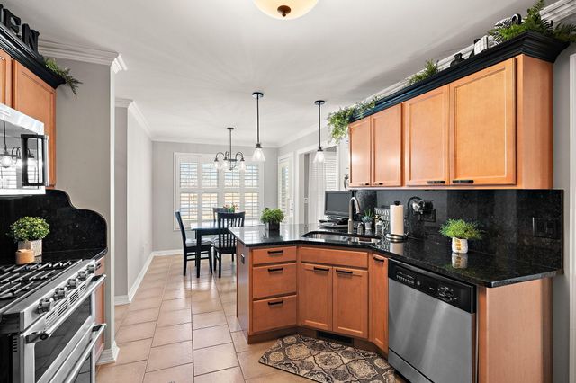 5848 Wildrose Lane, Schererville, IN 46375