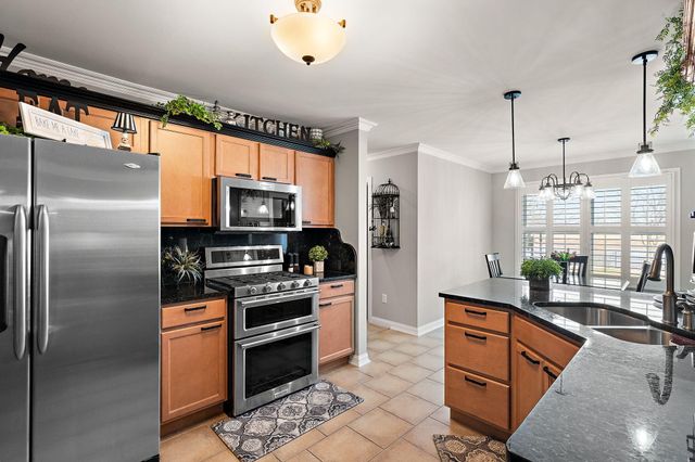 5848 Wildrose Lane, Schererville, IN 46375