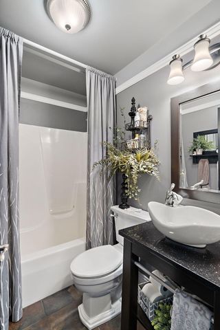 5848 Wildrose Lane, Schererville, IN 46375