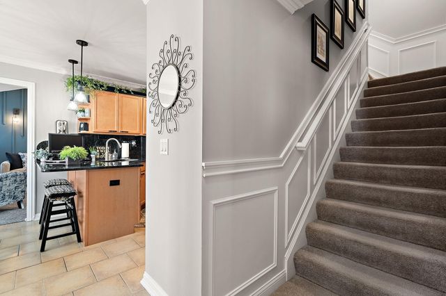 5848 Wildrose Lane, Schererville, IN 46375