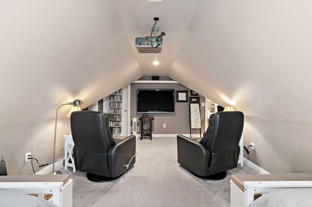 5848 Wildrose Lane, Schererville, IN 46375