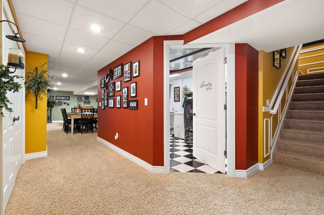 5848 Wildrose Lane, Schererville, IN 46375