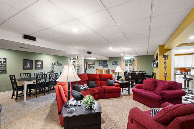 5848 Wildrose Lane, Schererville, IN 46375