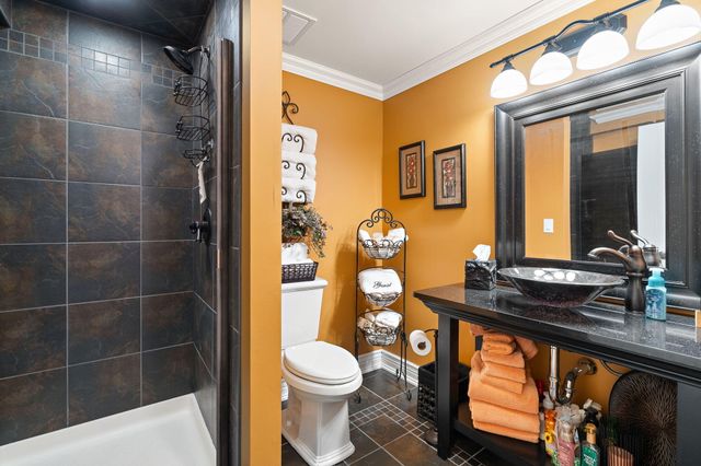 5848 Wildrose Lane, Schererville, IN 46375