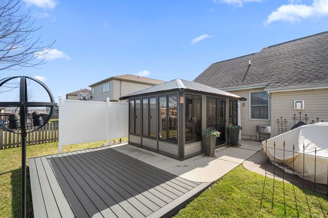 5848 Wildrose Lane, Schererville, IN 46375