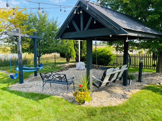 5848 Wildrose Lane, Schererville, IN 46375