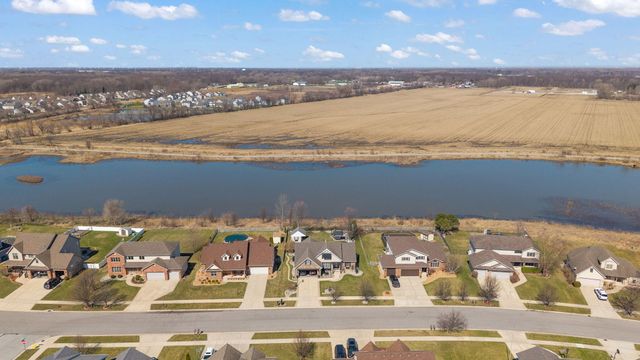 5848 Wildrose Lane, Schererville, IN 46375