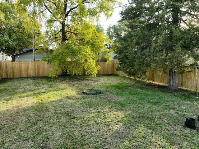 107 Osage Avenue, Hiawatha, KS 66434