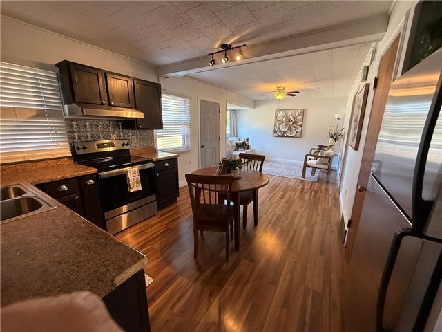 107 Osage Avenue, Hiawatha, KS 66434