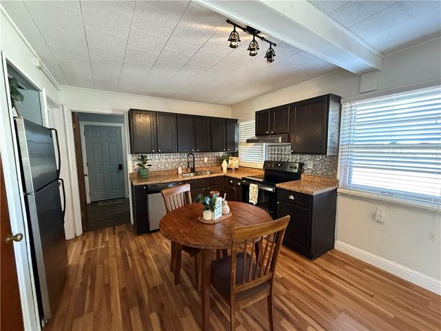 107 Osage Avenue, Hiawatha, KS 66434