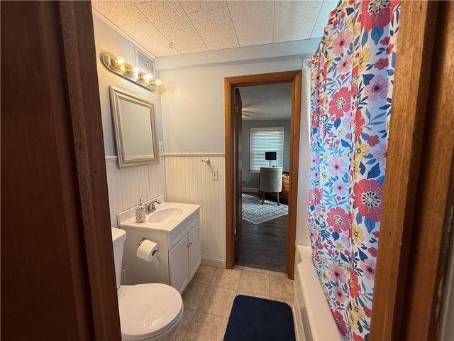 107 Osage Avenue, Hiawatha, KS 66434