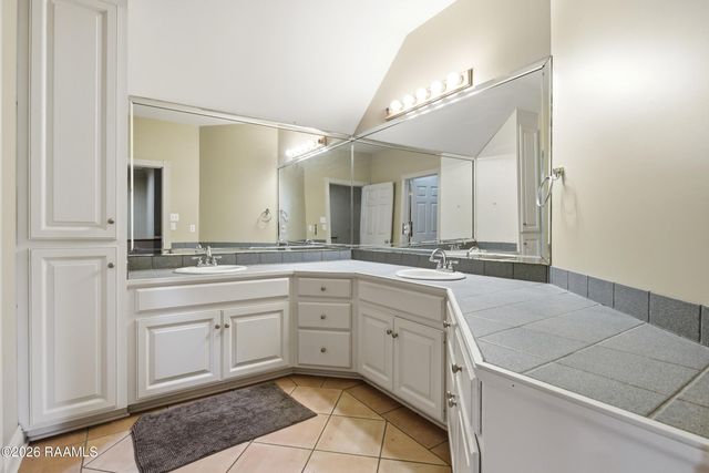 308 Trailwood Lane, Lafayette, LA 70508