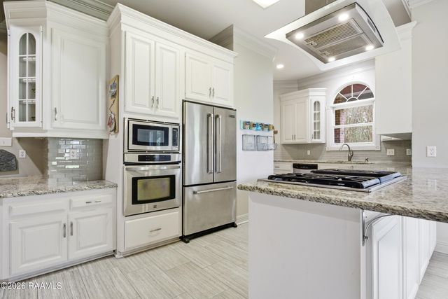 308 Trailwood Lane, Lafayette, LA 70508