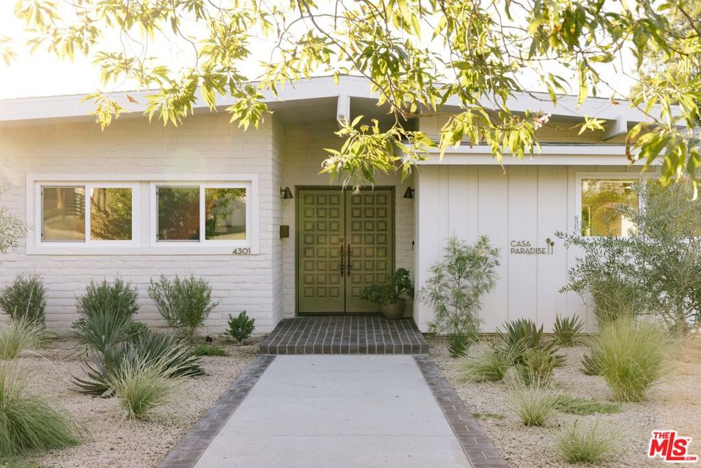 4301 Manson Avenue, Woodland Hills, CA 91364