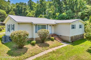 921 Niles Ferry Rd, Greenback, TN 37742