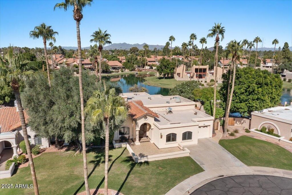 1314 E GREENWAY Circle, Mesa, AZ 85203