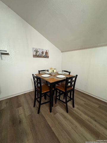 8411 Echo Creek, San Antonio, TX 78240