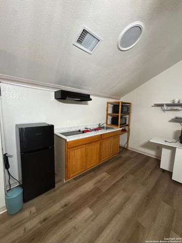 8411 Echo Creek, San Antonio, TX 78240