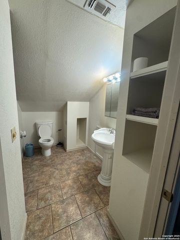 8411 Echo Creek, San Antonio, TX 78240