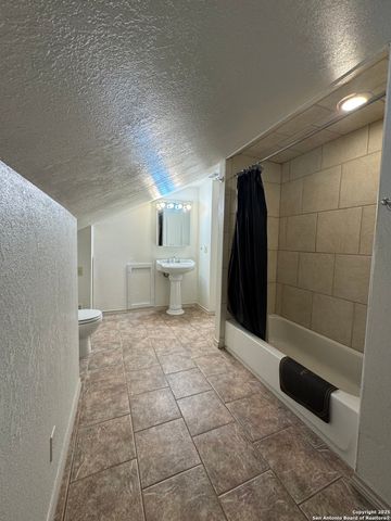 8411 Echo Creek, San Antonio, TX 78240