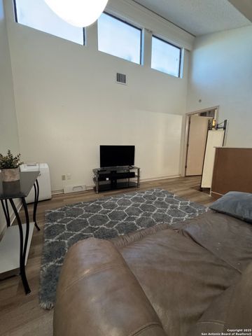 8411 Echo Creek, San Antonio, TX 78240