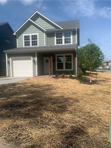 622 NW Charlotte Street, Grain Valley, MO 64029