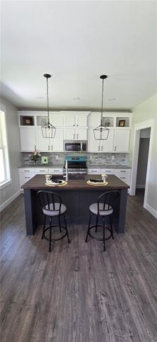 622 NW Charlotte Street, Grain Valley, MO 64029
