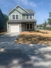 622 NW Charlotte Street, Grain Valley, MO 64029