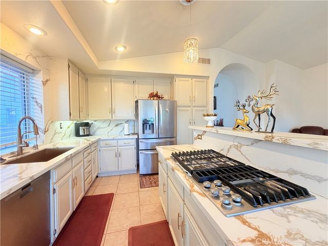 20350 Calhaven, Saugus, CA 91390