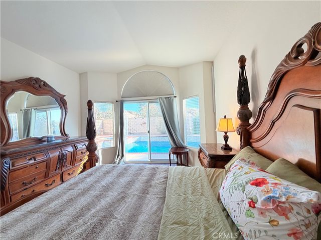 20350 Calhaven, Saugus, CA 91390