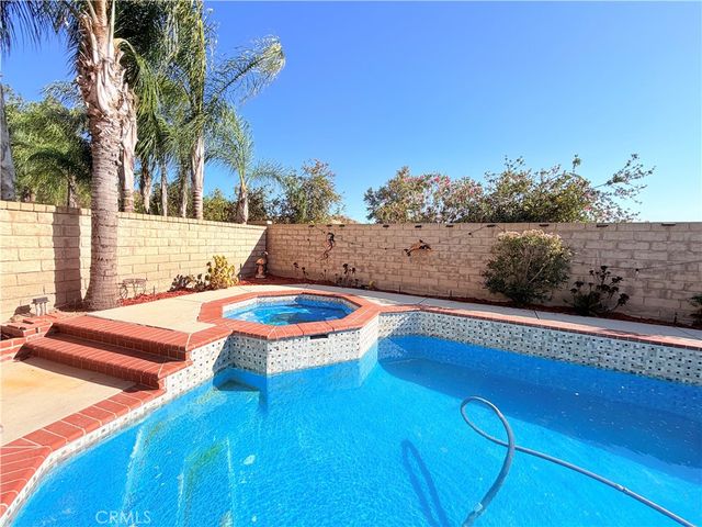 20350 Calhaven, Saugus, CA 91390