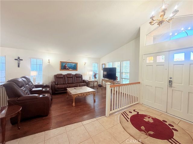 20350 Calhaven, Saugus, CA 91390