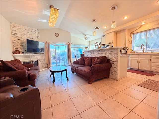 20350 Calhaven, Saugus, CA 91390