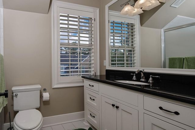 56 N Bay Boulevard, The Woodlands, TX 77380