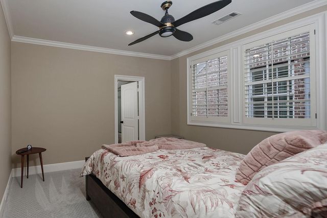 56 N Bay Boulevard, The Woodlands, TX 77380