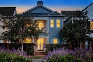 56 N Bay Boulevard, The Woodlands, TX 77380