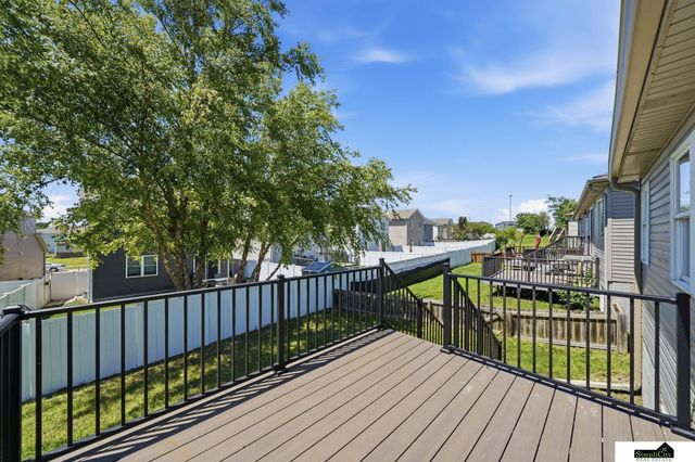 7229 & 7225 Dorchester Court, Lincoln, NE 68521