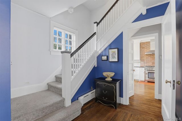 12 Little John Place, White Plains, NY 10605