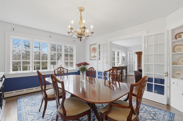 12 Little John Place, White Plains, NY 10605