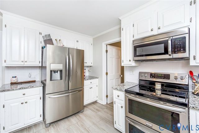 5640 Teterling Ct, Chester, VA 23831