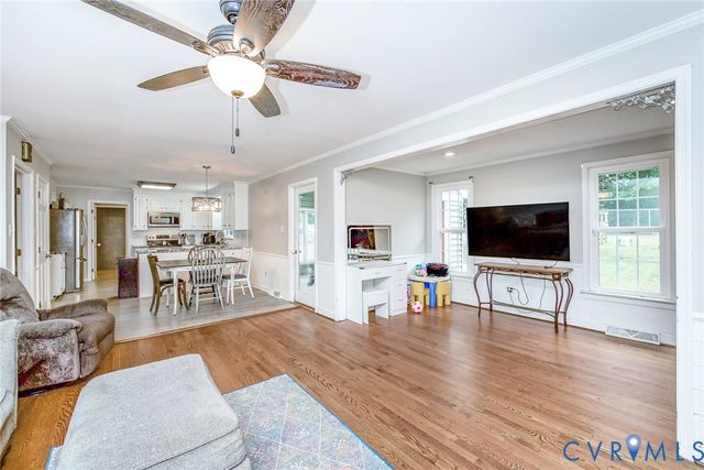 5640 Teterling Ct, Chester, VA 23831