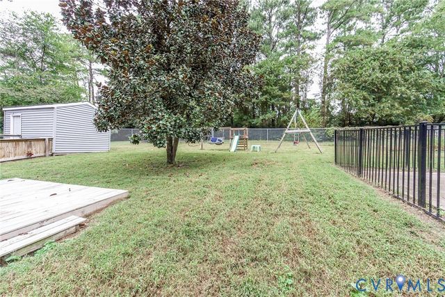 5640 Teterling Ct, Chester, VA 23831